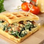 Gofry na ostro – ze szpinakiem, łososiem lub boczkiem. Co za smak!