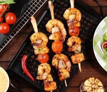 W stronę morza, czyli ryby, krewetki i paluszki krabowe – prosto z grilla