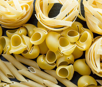 25 października – Światowy Dzień Makaronu. Włoski przysmak, który pochodzi z… Azji