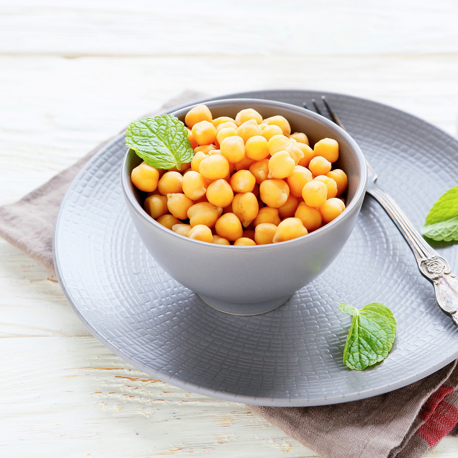 Jasmeen-Ciecierzyca Białko – dlaczego nie może go zabraknąć w jesiennej diecie?