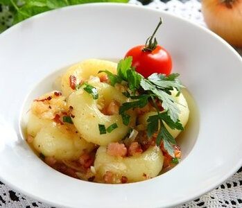 Nudel zupa, karminadle, a na deser moczka, czyli kuchnia po śląsku