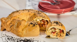 Sylwestrowe tradycje Europy, czyli ciekawostki świętowania LIFESTYLE, Żywienie - Huczne zabawy, lampka szampana w gronie rodziny czy może romantyczna kolacja we dwoje? Przepisów na udanego sylwestra jest niemalże tyle ile dni w całym roku, a wieczór…tylko jeden!