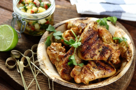 Niedzielny obiad z grilla? 5 pomysłów na uroczyste dania z grilla LIFESTYLE, Żywienie - Majowe weekendy to najlepszy czas na… rodzinnego grilla, także w ramach obiadu!