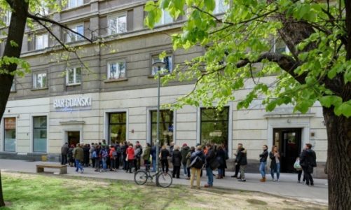 Kolejka jak za PRL-u – Bar Gdański powraca. Relacja z otwarcia