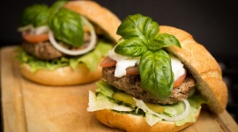 Fast food bez wyrzutów sumienia. To możliwe LIFESTYLE, Żywienie - ​Choć brzmi to dość nieprawdopodobnie, ale jedzenie typu „fast food” nie musi być ani kaloryczne, ani niezdrowe...