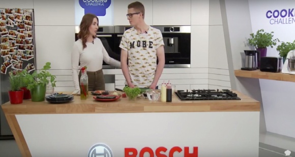 Gotowanie jest dla wszystkich - Anna i Filip w Cooking Challenge! LIFESTYLE, Żywienie - W naszej kuchni gościmy Annę oraz Filipa, którzy udowodnią nam, że osoby niewidome również mogą wspaniale gotować, a ich dania znakomicie smakują!
