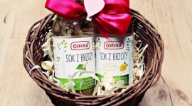 Oskoła od matki natury LIFESTYLE, Żywienie - Każda matka daje dzieciom tylko to, co absolutnie najlepsze. Jeśli owoce, to tylko dojrzałe. Jeśli czekoladę, to tylko najsmaczniejszą.