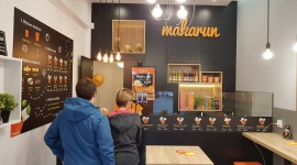 Wielki powrót Makarun'a na Chmielną w Warszawie LIFESTYLE, Żywienie - Największa w kraju sieć spaghetterii Makarun Spaghetti and Salad powróciła na ulicę Chmielną w Warszawie.