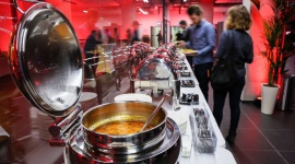 MTM z marką Deli Catering LIFESTYLE, Żywienie - Kolejna, 44. już edycja Międzynarodowych Targów Meblowych w Ostródzie za nami. Także i tu o kulinarną oprawę wydarzenia zadbała marka Deli Catering.