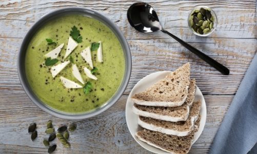 Zdrowy smak natury: Przepis na krem z brokułu z mleczkiem kokosowym i tofu