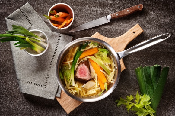 Sposoby na jesień LIFESTYLE, Żywienie - Jesień rozgościła się już na dobre – dni są coraz krótsze, a temperatura coraz niższa. Ale jesień też ma swoje uroki.Jest wiele sposobów na to, by pokochać jesień!