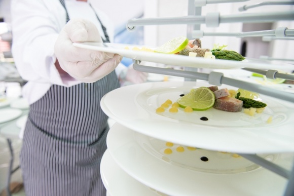 Deli Catering wsparło kulinarnie World Music Expo LIFESTYLE, Żywienie - Największa impreza muzyki w historii Katowic właśnie dobiegła końca. Na tak ważnym evencie nie mogło zabraknąć również lidera na rynku usług cateringowych w zakresie kulinariów eventowych, marki Deli Catering.