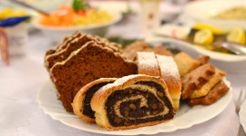 Święta w wersji fit, czyli jak odchudzić wigilijną rybę? LIFESTYLE, Żywienie - ​Wigilia i święta Bożego Narodzenia to czas spędzony w gronie najbliższych. Jednak zwykle kończy się to na ucztowaniu przy suto zastawionym stole, który jest efektem wcześniejszego szaleństwa zakupowego i wielogodzinnego gotowania.