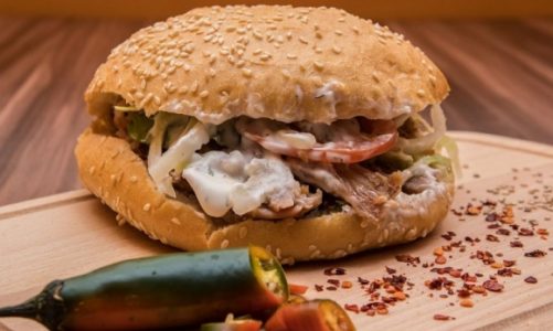 Turecki kebab, król szybkich dań – jak przygotować go w domu?