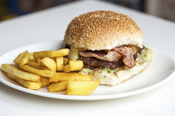 Najlepsze restauracje - testy influencerów LIFESTYLE, Żywienie - Kulinarni influencerzy z trzech miast: Warszawy, Krakowa i Łodzi przetestowali dania różnych kuchni z losowo wybranych restauracji, oferujących jedzenie z dowozem na PizzaPortal.pl.