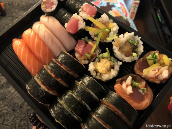 Tasteaway.pl sprawdziło, gdzie w Warszawie warto zamówić sushi z dowozem