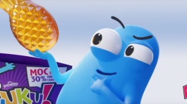 Kampania reklamowa żelków Akuku! LIFESTYLE, Żywienie - Żelki Akuku! promuje nowy brand hero – sympatyczny AKUK, który jest bohaterem kampanii reklamowej marki Akuku!. Działania w telewizji, Internecie, prasie handlowej i punktach sprzedaży są potrwają do końca sierpnia, a w kinach do końca roku.
