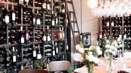 BĄDŹ JAK SOMMELIER – CZYLI DOWIEDZ SIĘ, JAK DOBRAĆ WINO DO POSIŁKU!