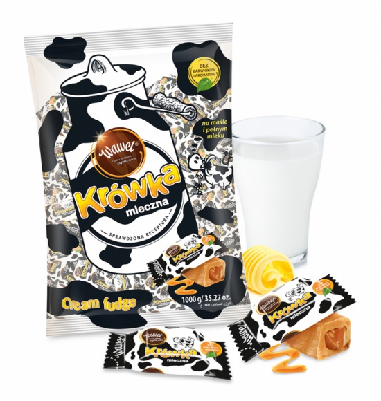 Krówka Mleczna w nowym opakowaniu typu flow-pack – sprawdź, jaka jest dobra! LIFESTYLE, Żywienie - Daj się zachwycić naturalnemu smakowi Krówki Mlecznej Wawel wyprodukowanej na bazie Dobrych Składników. Oto tradycyjna krówka w szczelnej owijce chroniącej cukierek. Zabierz ją ze sobą w szaloną podróż. Poczuj jej kruchość, delikatność i wyjątkowy smak. Krówka na każdą okazję!