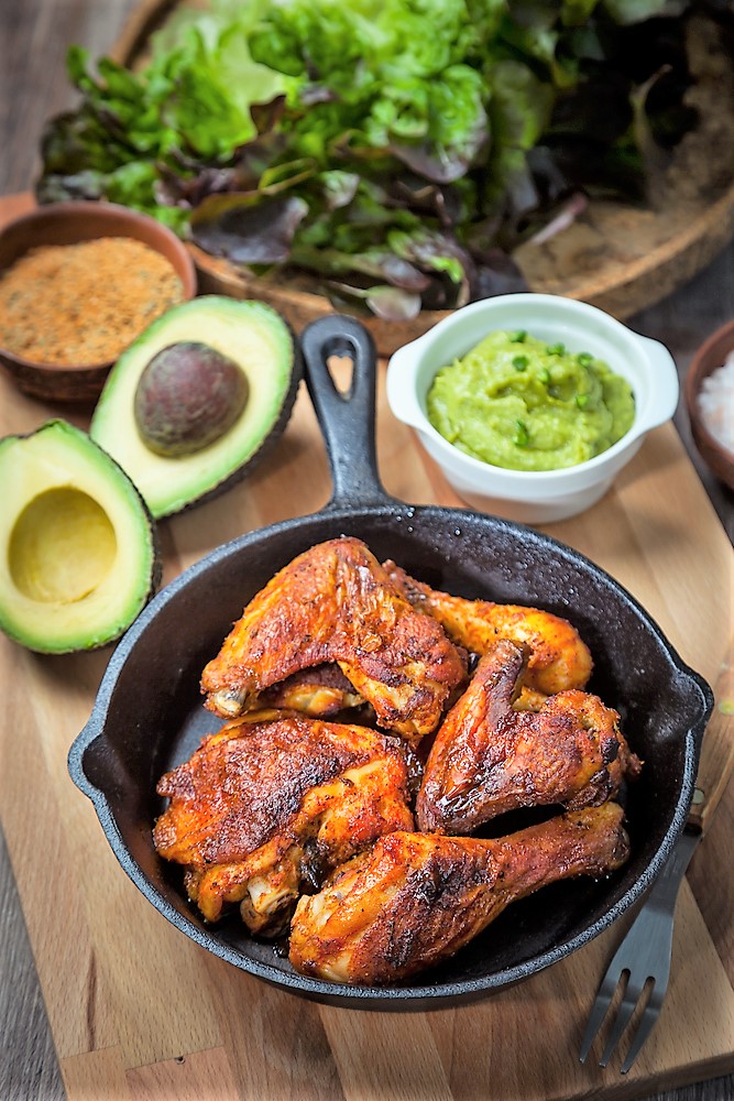 Skrzydla z kurczaka z guacamole Grill na przyjęciu weselnym. Co podać gościom?