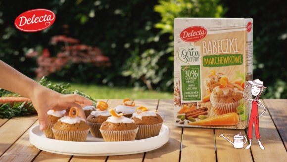 Delecta jesienią stawia na babeczki LIFESTYLE, Żywienie - Delecta, producent deserów, mieszanek, przypraw oraz dodatków do domowego wypieku ciast, promuje obecnie swoje sztandarowe, jesienne produkty – babeczki marchewkowe i dyniowe, do samodzielnego wypieku.