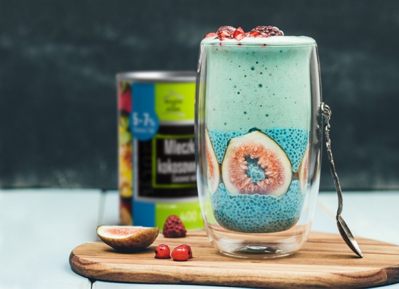 Niebiański pudding z chia i mleczkiem kokosowym