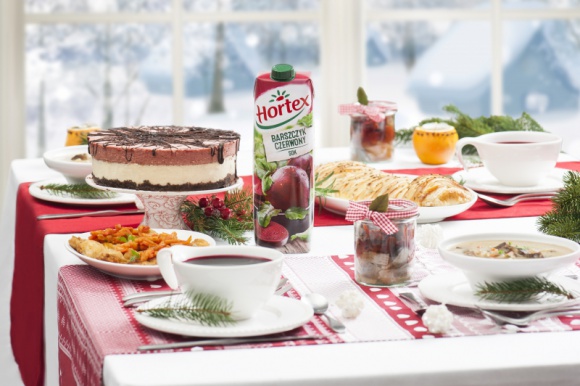Szybkie, świąteczne przepisy Matki Natury LIFESTYLE, Żywienie - W wyjątkowe świąteczne dni doskonale sprawdzi się Barszczyk Czerwony Hortex o delikatnym i aksamitnym smaku. Znakomitą bazą do przygotowania dań świątecznych staną się także mrożone warzywa. Dzięki nim przygotowanie pysznych świątecznych dań odbędzie się ekspresowo.