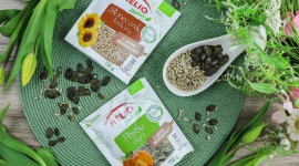 Zdrowy sposób na powrót do formy? Naturalnie z HELIO! LIFESTYLE, Żywienie - Pestki dyni i Słonecznik łuskany z upraw ekologicznych to nowe EKO przekąski HELIO Natura, które świetnie urozmaicą nasze wiosenne menu, zwłaszcza podczas majowych weekendów, pikników czy spotkań przy grillu…