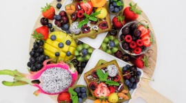 Superfoods - gdzie znajdziemy cenne dla zdrowia składniki? LIFESTYLE, Żywienie - Coraz częściej w kontekście odżywiania, diety i kuchni słyszymy o tzw. superfoods. Czym są te wyjątkowe produkty? Gdzie ich szukać? Jak łatwo wprowadzić je do naszej diety?