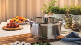 Odporność na talerzu, czyli jak chronić się przed infekcjami dietą LIFESTYLE, Żywienie - Rozgrzewające chilli, korzenny aromat imbiru, słodko-piekący smak cynamonu – wszystkie te przyprawy możemy wykorzystać w naszych daniach, by budować swoją odporność. Co jeszcze warto włączyć do swojej diety, aby cieszyć się zdrowiem nawet w chłodne dni?