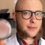 Wakacje z kaloriami. W czasie urlopu chętniej sięgamy po niezdrową żywność