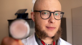 Wakacje z kaloriami. W czasie urlopu chętniej sięgamy po niezdrową żywność