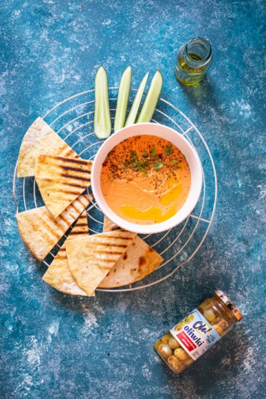 Hummus paprykowy z zielonymi oliwkami OLE! LIFESTYLE, Żywienie - Hummus paprykowy z zielonymi oliwkami OLE!