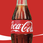 W ramach kampanii #OtwarciJakNigdy Coca-Cola rozdaje butelki kultowego napoju