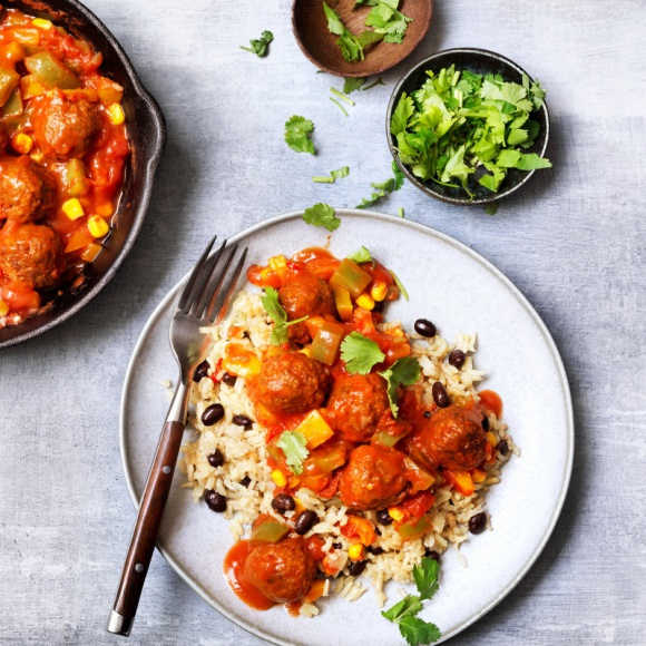 Roślinne zamienniki mięsa od Nestlé LIFESTYLE, Żywienie - Roślinne „mięso” mielone, burgery, klopsiki i fileciki marki Garden Gourmet od 24 listopada będą dostępne w sprzedaży detalicznej.